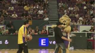 Lion makes half court shot for  charity! screenshot 5
