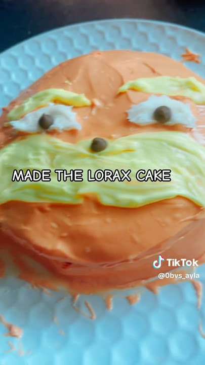 This is soo cool!!! Credit to @0bvs_ayla on tt ⚠️ #lorax#cake#funny#preppy#preppylorax#shorts