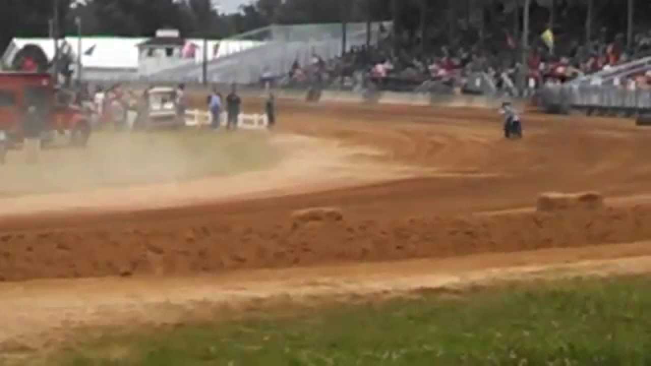 Caution flag! Racing