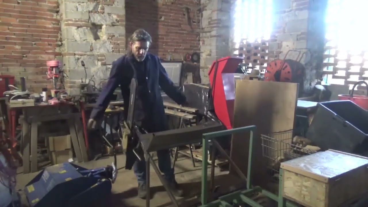 accoppio il cavalletto alla motocarriola multifunzione per tagliare legna comodamente in campo