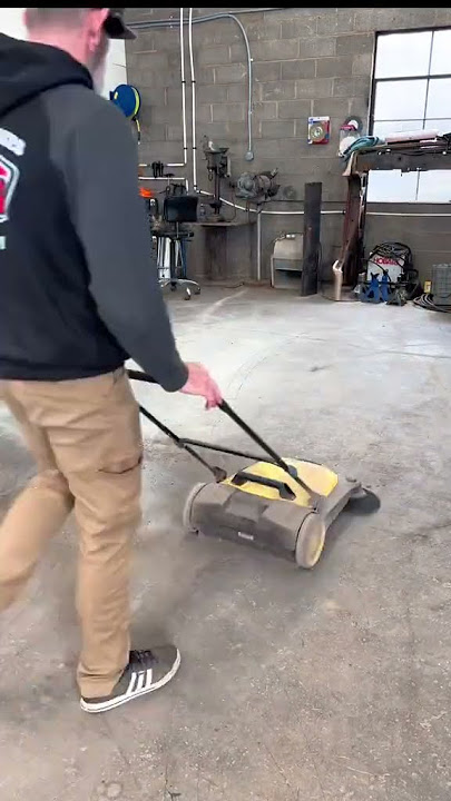Trying Out the Karcher S4 Sweeper on Body Dust