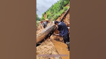 "Village Unites Against Landslide! 🌧️💪 Locals Clear Blocked Road After Heavy Rain"