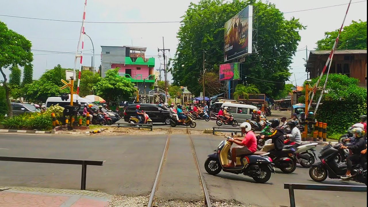 BACKRIDE BY TRAIN | Stasiun Surabaya Gubeng sampai Stasiun Surabaya Pasar Turi