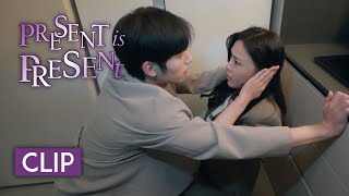 Clip EP06: The boss wanted to show love to the secretary but always backfired | Present is Present by KUKAN Drama English 12,023 views 1 day ago 4 minutes, 33 seconds