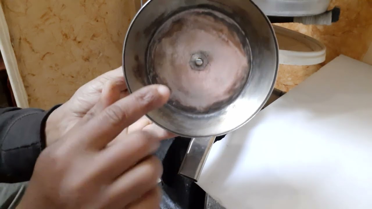 كيفية استخراج القشطة من اللبن بواسطة فراز اللبن بعد تجميعه وعمل اللبن الفرزه جبنة قريش