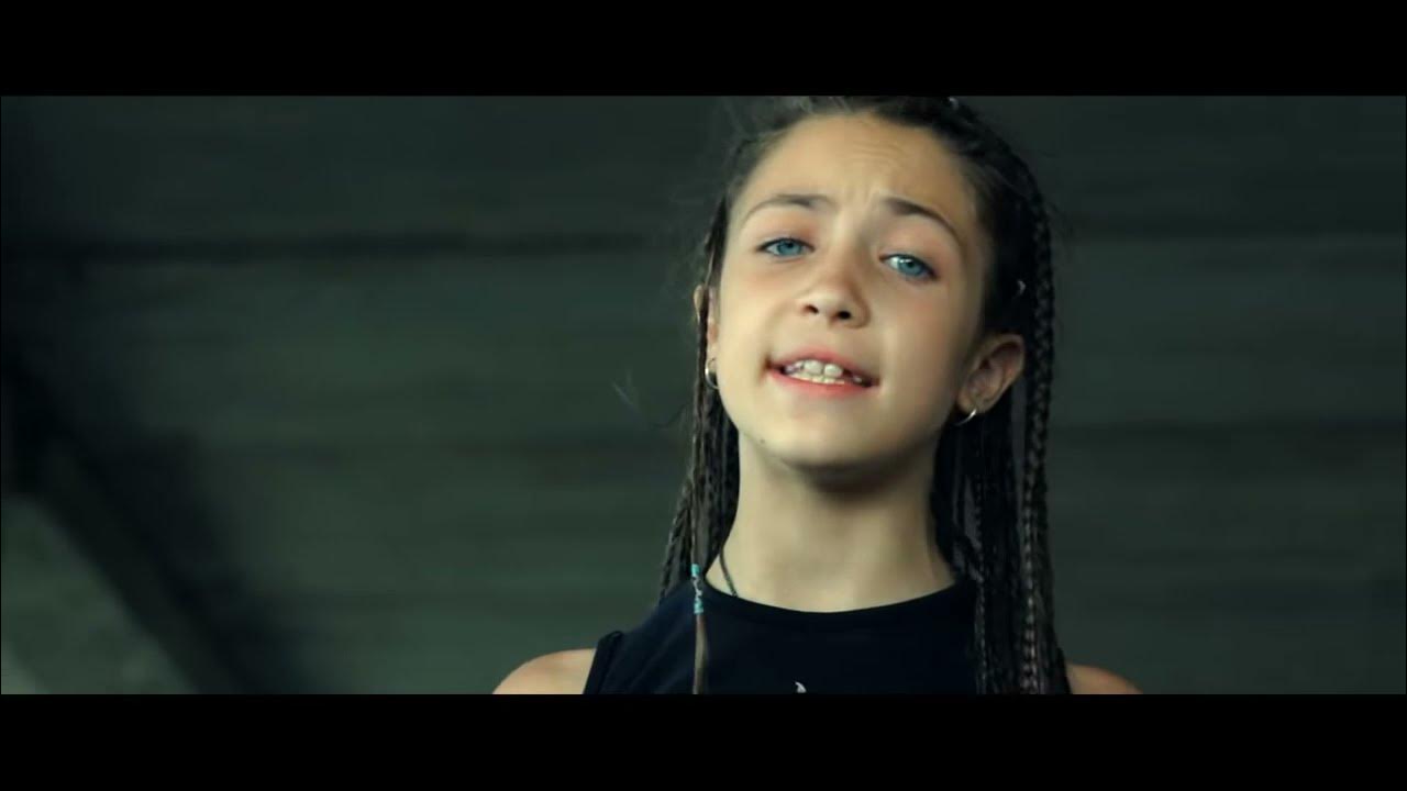 Песни папа я твоя дочка. Песни папа я твоя дочка. Текст песни папа я скучаю твоя дочка. Клипы про дочь. Песни папа я твоя дочка.