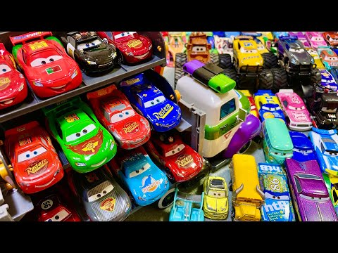Pixar カーズ　ライトニングマックイーン ドッグハドソン プレイセット カーズ ライトニングマックイーン ドックハドソン 2セット