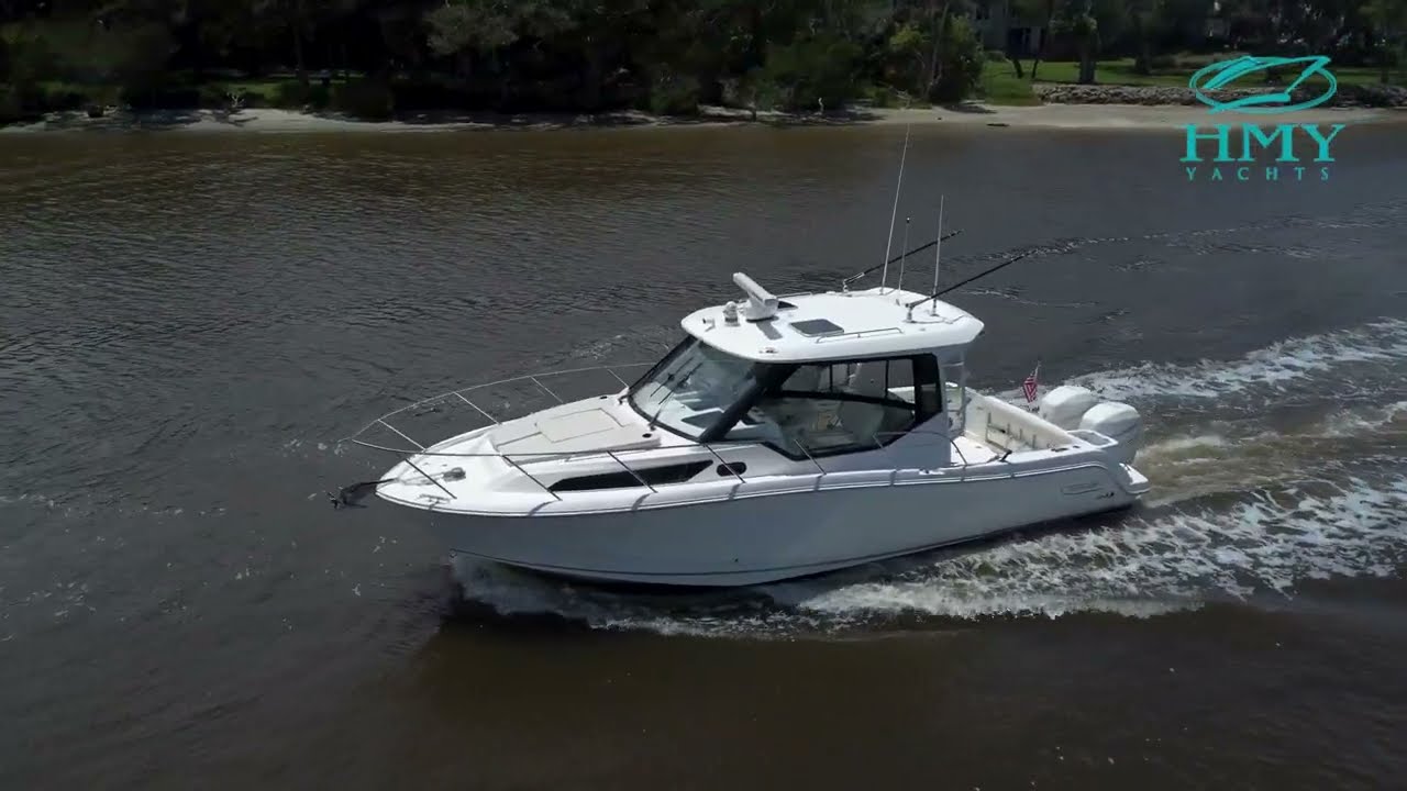 2020 Boston Whaler 325 Conquest - For Sale with HMY Yachts