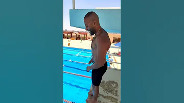 المغنى المشهور تامر عاشور يقفز في حمام السباحة لحظه مرحه جدا Tamerashour Tamerashour تامر عاشور 