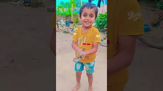Anushree Mitti Se Kya kar rahi hai🧐🤨😱😂👌 #cutebaby