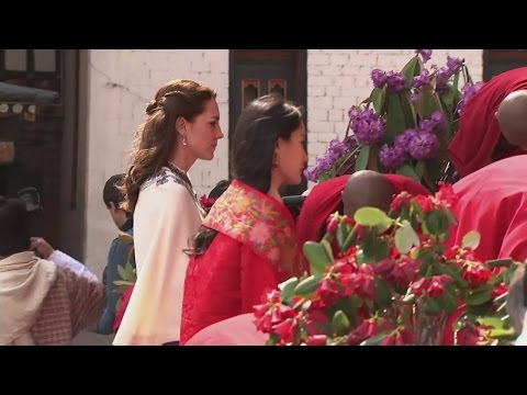 Video: Poznate Kate Middleton Iz Himalaje, Jetsun Pema?