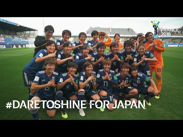 Vannes, France. 24th Aug, 2018. Champion team Japan celebrate during the  awarding ceremony of 2018 FIFA U-20 Women's World Cup in Vannes, France,  Aug. 24, 2018. Japan beat Spain in the final