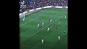 تصميم ليفاندوفسكي صاحب الدنيا بدالة 
