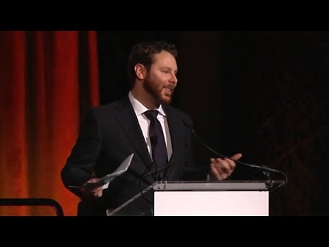 Video: Sean Parker sier at milliarder har bedre tilgang til helsetjenester