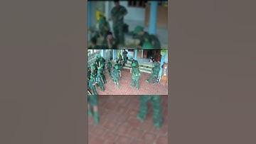 Khoảnh khắc dễ thương của các chú bộ đội