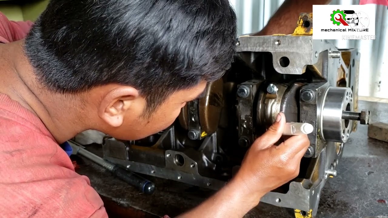 4D95L komatsu Engine assembly_ part-1