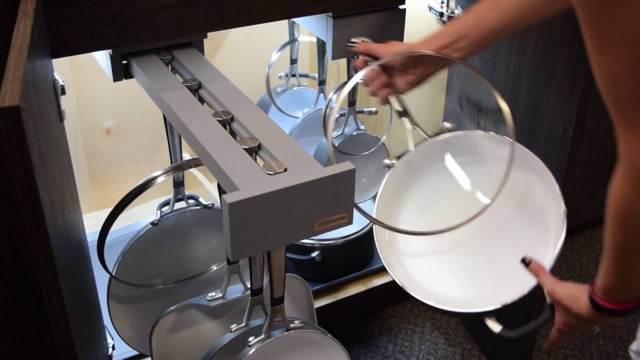 Cookware Organization Video - Pull out drawers vs. Glideware's Cookware