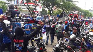 (Konvoi) Suporter Snex PanserBiru Menyambut kedatangan team kebanggaan PSIS SEMARANG
