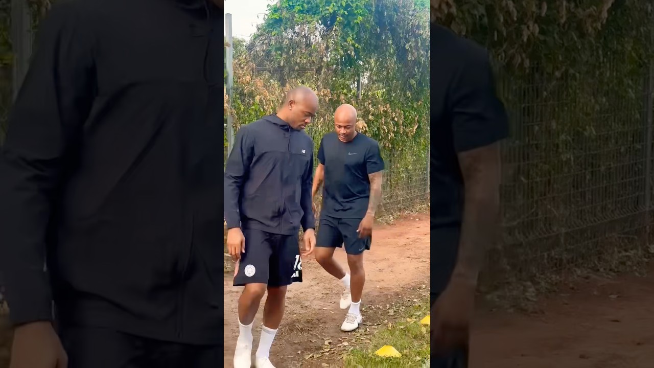 Dede and Jordan Ayew at the Nania FC park to train 🇬🇭⚽