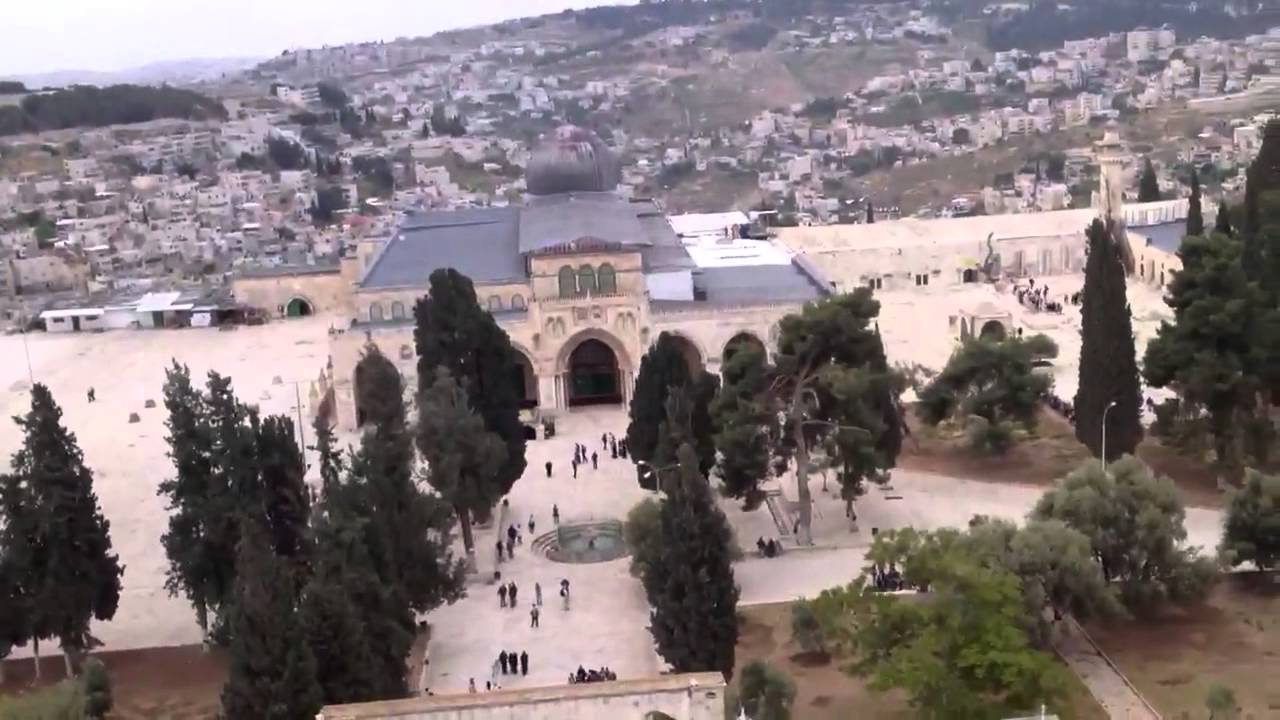 القدس / ترميم هلال قبة الصخرة في المسجد الأقصى / مقطع نادر جدا جدا