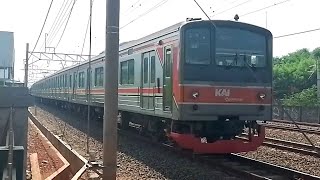 通勤線 JR 205-82+81 デスティネーション チカラン