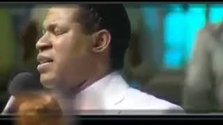 Miracles everywhere as Pastor Chris sings in tongues ( Katsnow Giste)