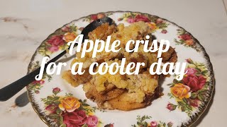 Apple crisp for a cool day in Mexico jungle