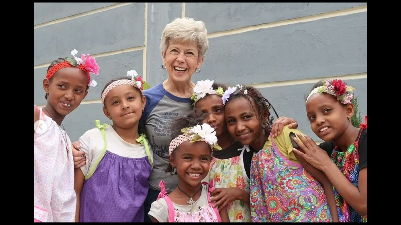 Golden Boy's Grief: Brad Pitt Loses His Feisty Mom, Remembered for Her  Hilarious Take on Fame - YouTube