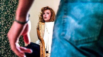 警察官との結婚生活 | 背徳の囁き | 映画シーン