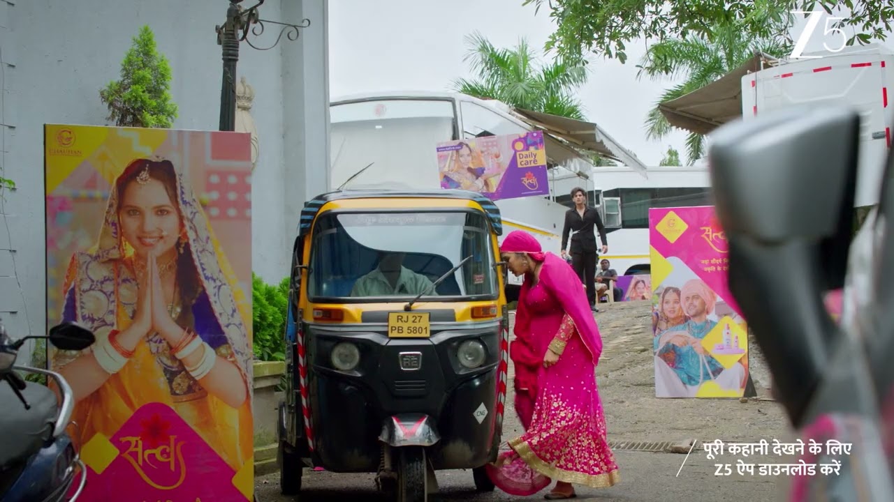 Vasudha | Has Avinash discovered Vasu's secret?