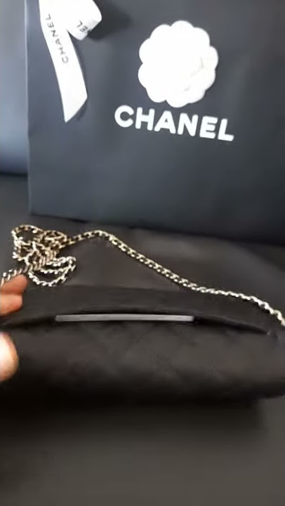 13 Ways to Carry  Chanel Glasses Case with Classic Chain 21P