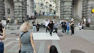 Street dancing in Kyiv Ukraine summer 2022 - KALUSH - Kalus'ki vechornici (feat. Tember Blanche)