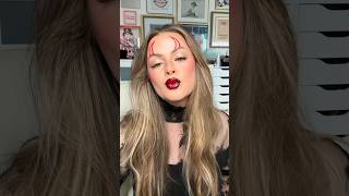 LASH CURLER HALLOWEEN MAKEUP HACK!? 😮 credit @tiasmua #easyhalloweenmakeup #devilmakeup #halloween