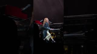 Video thumbnail of "Tori Amos - Climb (Royal Albert Hall, London, England) 3/04/2023"