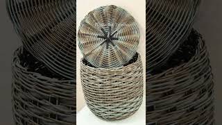 Короб с крышкой из ротанга