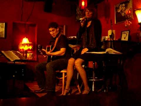 Chicago jazz singer, Elaine Dame, live at Katerina...