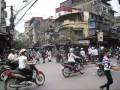 self-organization in hanoi traffic