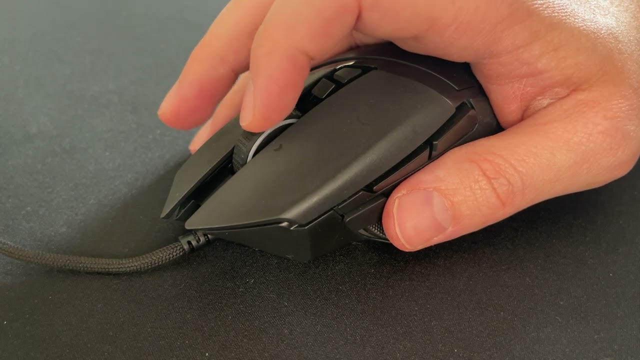 Logitech G502 HERO vs Razer Basilisk V3 Side-by-Side Mouse