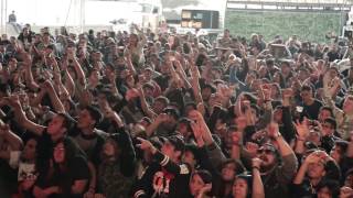 Video thumbnail of "Tungas - Respira y Vuelve a Navegar (Vive Latino 2016)"