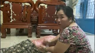 Cô tám cạo gió cho chị Ba@ Châu Thành An Giang
