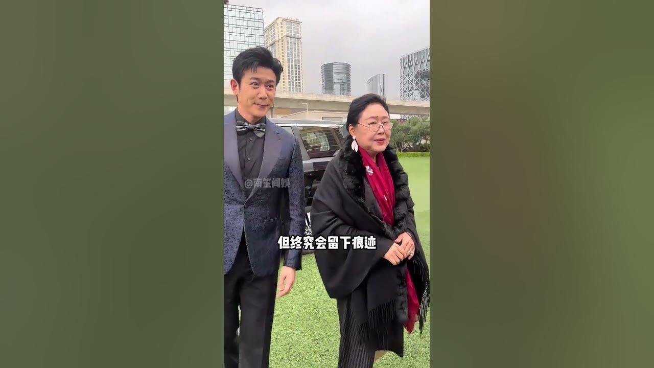 24年後再看《康熙王朝》主演，陳道明滿頭白髮，斯琴高娃拄拐出行，卻再也見不到第一美人的她#陳道明  #斯琴高娃  #李建群 #內容啟發搜索 #娛樂評論大賞