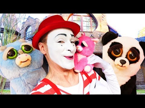 funny-clown-pretend-play-with-animals-toys