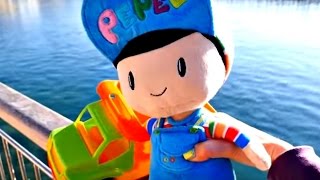 Pepee Ve Damperli Kamyon Balıklara Ekmek Atıyor. Yeni Bölümleri 2016. Çizgi Film Ve Oyuncaklar