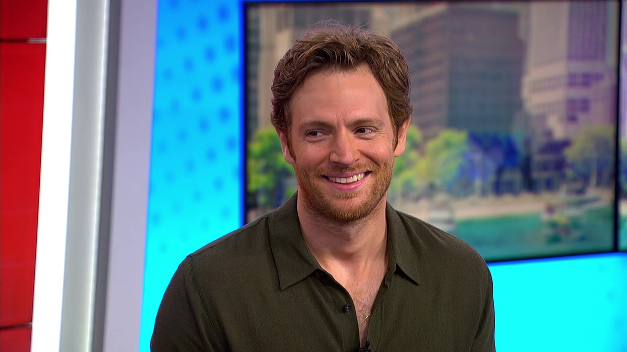 Classify American actor Nick Gehlfuss.