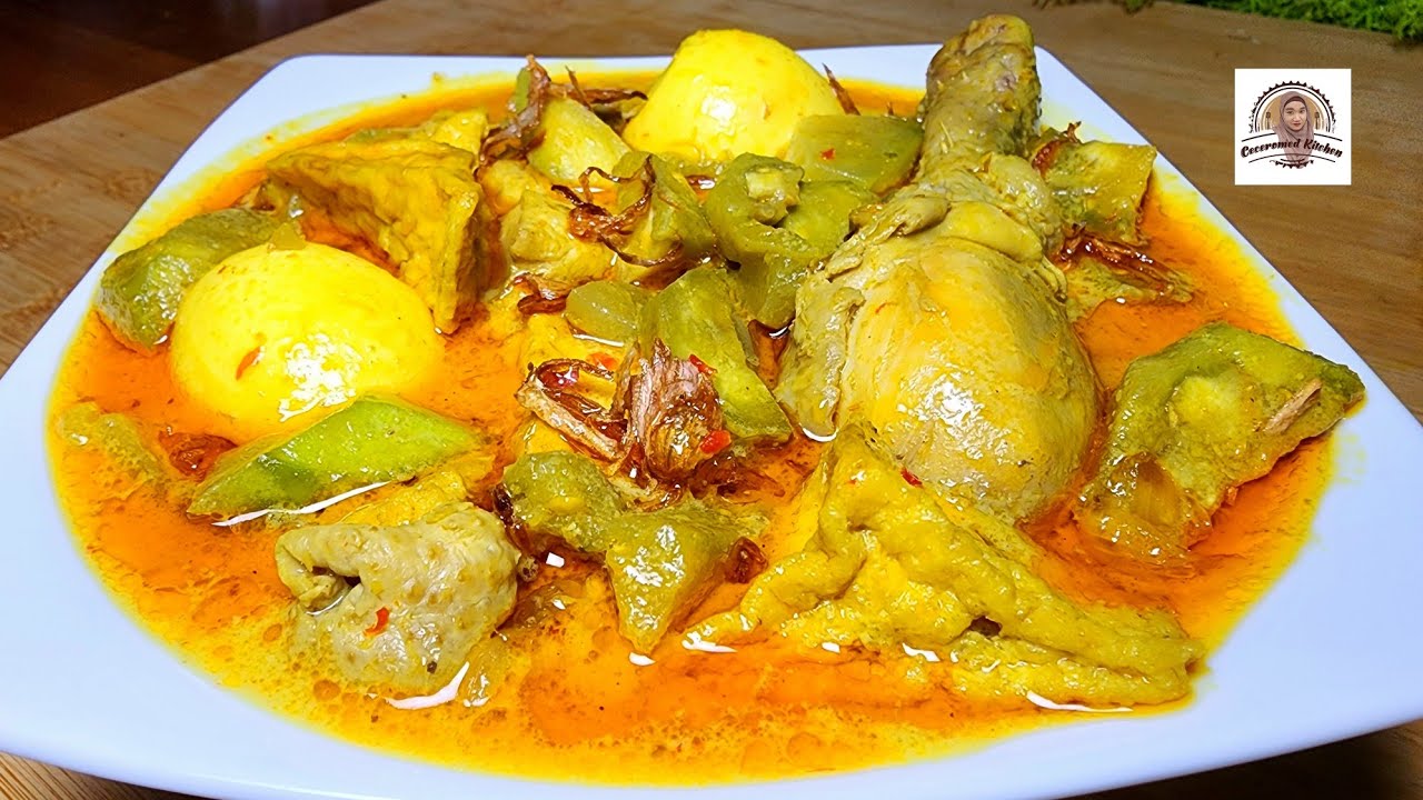 SAYUR UNTUK MAKAN KETUPAT & LONTONG LEBARAN, AYAM, TAHU, TELUR, LABU SIAM, DAN TERONG.