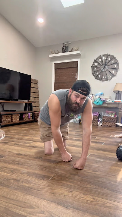Yall expected me to spin around didn’t ya 🤣🤣 #limblossboss #dreamteamprosthetics #myleglesslife