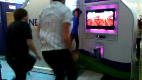 Kinect Sports: Track and Field Gameplay Demo (Microsoft Kinect)