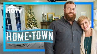 Christmas in July: Couple Gets Fresh Start in Cozy Home - Full Episode Recap | Home Town | HGTV
