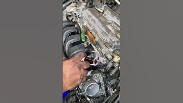 EGR Valve Cleaning Toyota! #EGR #EGRvalve #EGRCleaning #rxmechanic