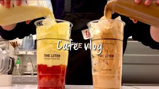 (Sub)🍓🍌베리바나나라떼🍌🍓 / 딸바는 못참지😋 / cafe vlog / 카페 브이로그 / 더리터 / asmr / nobgm screenshot 2